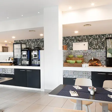 Holiday Inn - Marseille Airport By Ihg-3